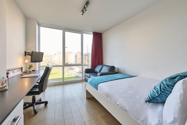 1 bed studio, The Old Railway Shed, 2 Upperton Rd, City Centre, Leicester, LE30BG - Image 1